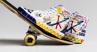 Penuh Dengan Doodle, Ini Dia Sepatu Vans Sk8-HI “Peace” 